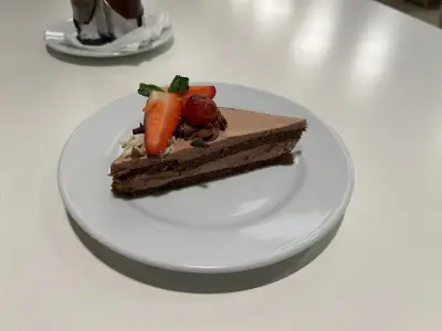 Либърти Фуд Сървисис