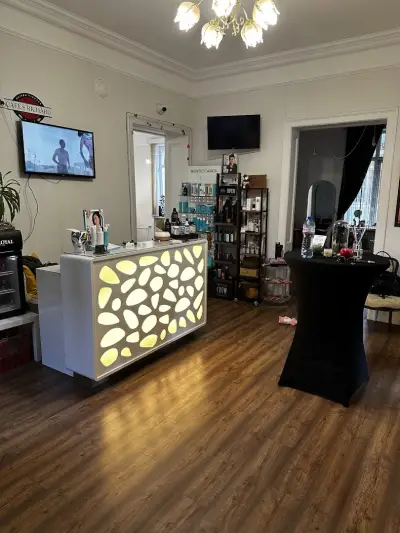 HAIR GALLERY AMUR & MK BEAUTY ACADEMY