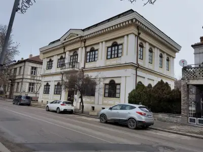 Художествена галерия "Асен и Илия Пейкови"