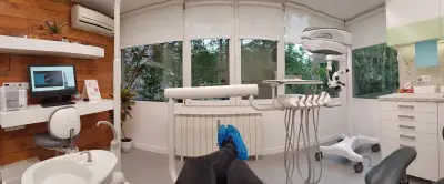Marinova Dental /Д-р Есмералда Маринова/