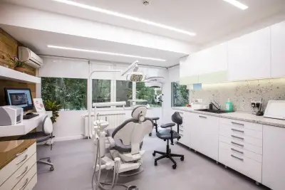 Marinova Dental /Д-р Есмералда Маринова/