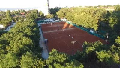 Виа тенис стар