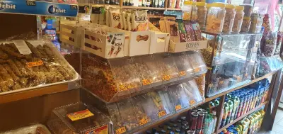 Магазин за кафе, алкохол и цигари