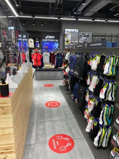 ASICS Paradise Center