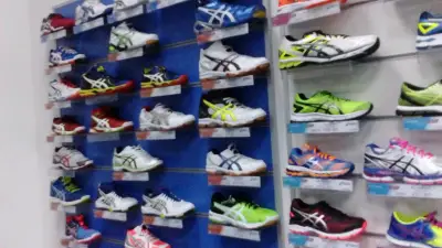 ASICS Belov