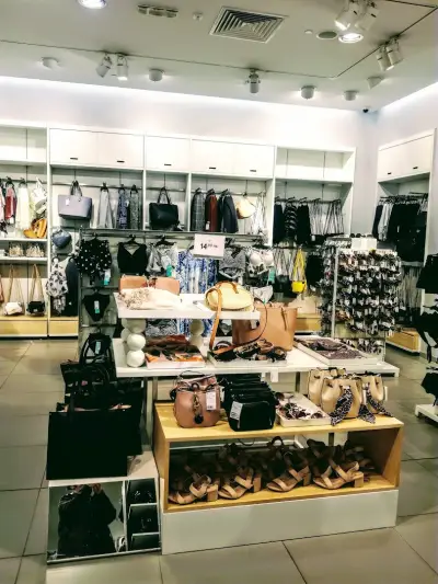 H&M