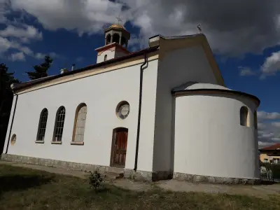 Храм „Света Троица“