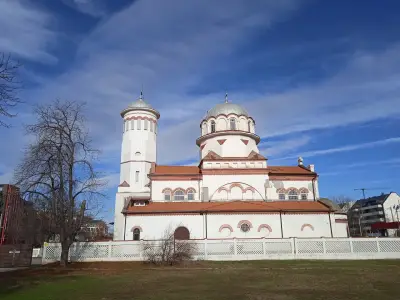 Храм „Свети Свети Апостоли Петър и Павел“