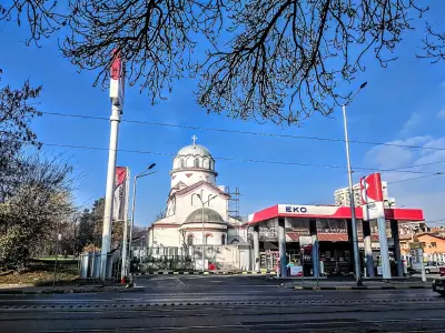Храм „Свети Свети Апостоли Петър и Павел“