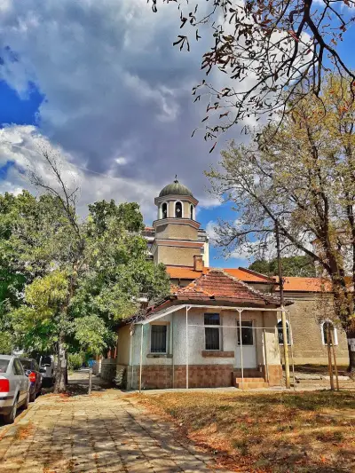 храм „Света Богородица - Животворен Източник“