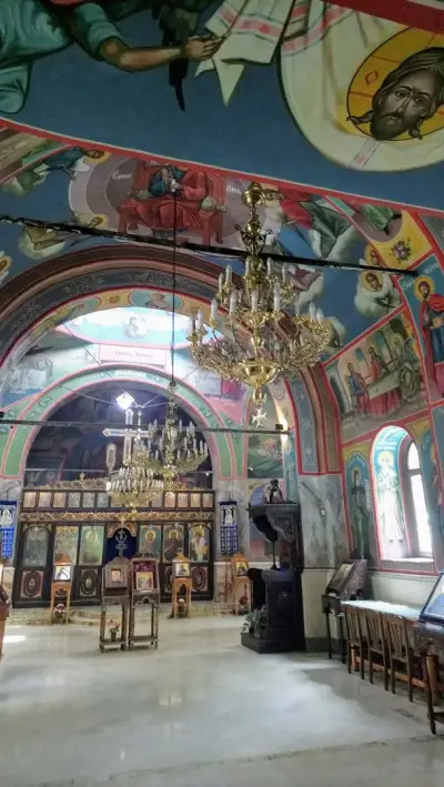 храм „Света Богородица - Животворен Източник“