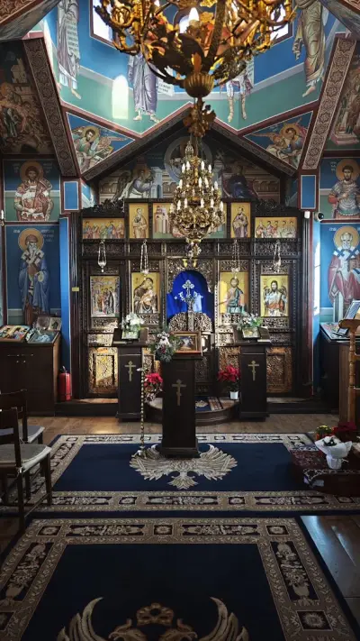 Храм „Въведение Богородично“