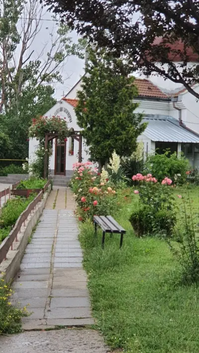 Храм „Въведение Богородично“