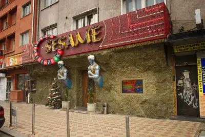 SESAME Pette Kyosheta Sofia