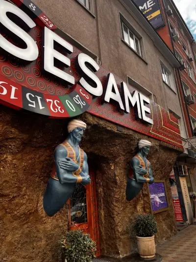 SESAME Pette Kyosheta Sofia