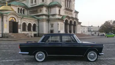 Ретро коли за балове и сватби