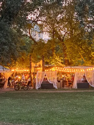 ONCE UPON A TIME : Restaurant-Garden & Bar