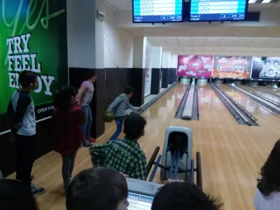 Mega Xtreme Bowling