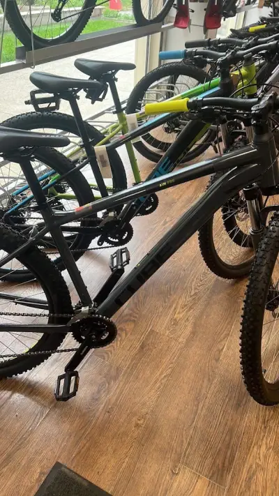 Магазин за велосипеди Bike Center Младост