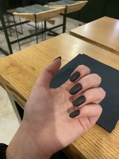 Bliki nails