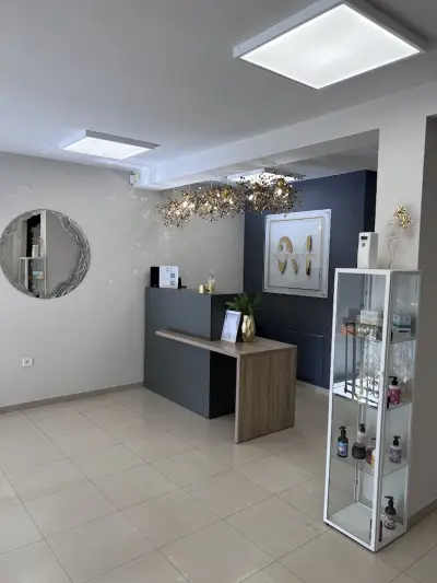 MASTER BEAUTY HUB Академия за маникюристи