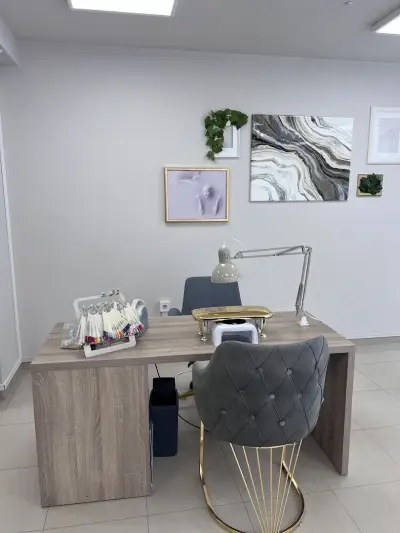 MASTER BEAUTY HUB Академия за маникюристи