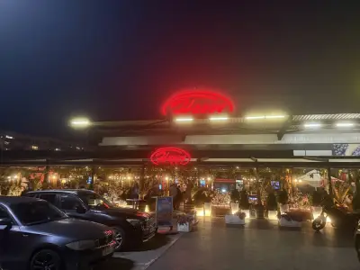 Happy Bar & Grill Mladost