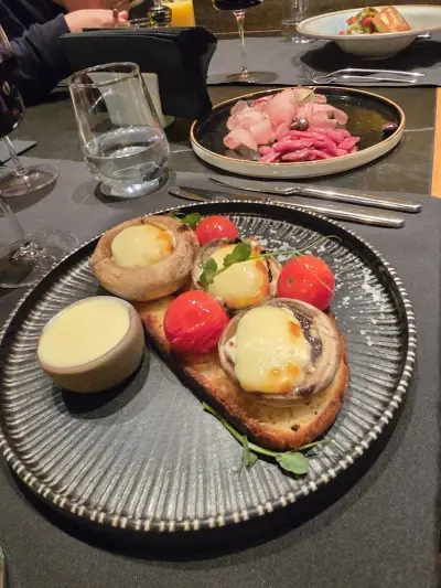 101 Bar & Dinner