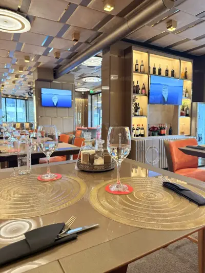 BLEND Bar & Dinner
