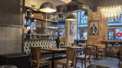 Social Cafe, Bar & Kitchen