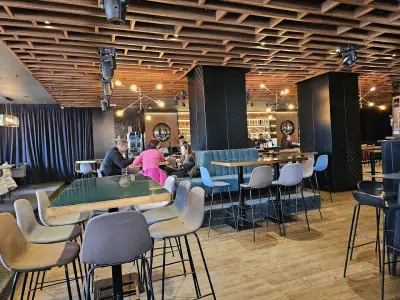 Largo Bar & Diner