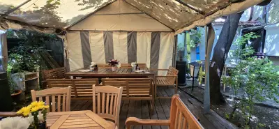 The Wrong Bar