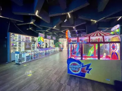 Playground, Paradise Center