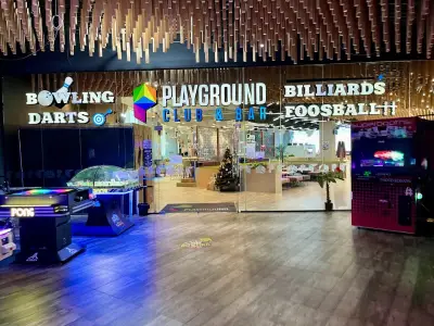 Playground, Paradise Center