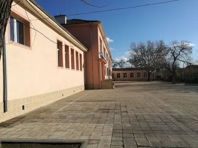 СУ "БРАТЯ МИЛАДИНОВИ"