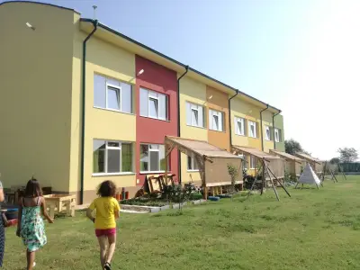Частно основно еко училище „Слънчев лъч“