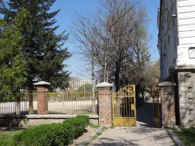 Основно училище „Княз Александър I“