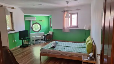 4 Rooms
