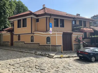 Семеен хотел на площад Ренесанс