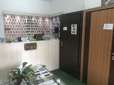 Денонощен Ключар,автоключар-врати