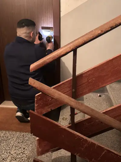 Денонощен Ключар,автоключар-врати