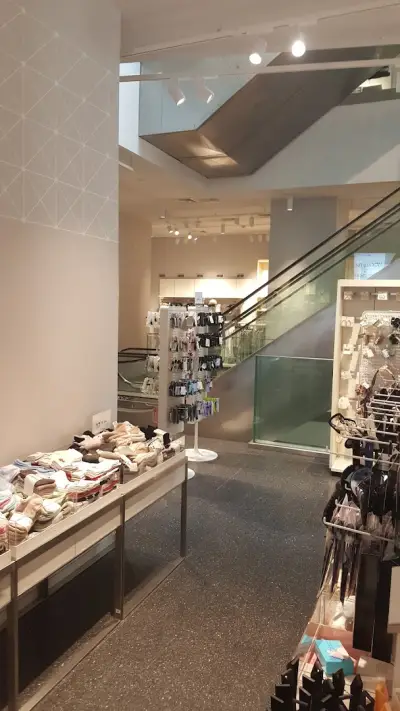 H&M