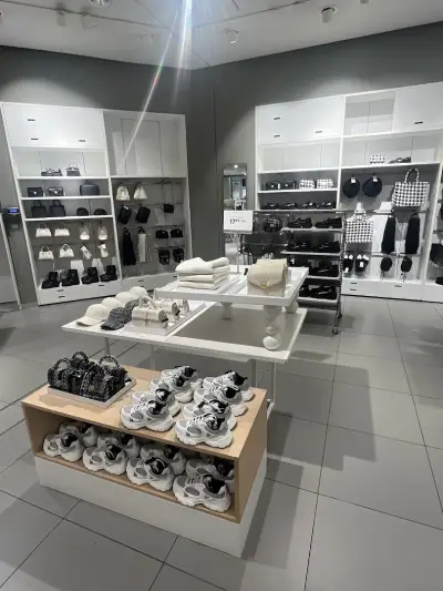 H&M