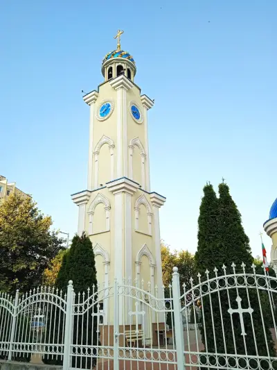 Храм „Свети Николай Мирликийски Чудотворец“