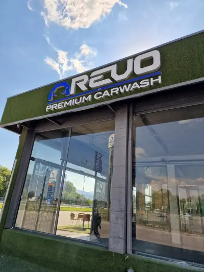 Автомивка REVO Premium Carwash