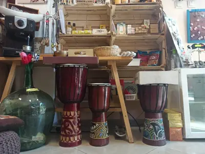 Indi Art Cafe Ателие за рисуване с къна