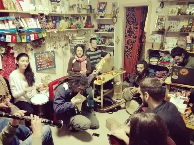 Indi Art Cafe Ателие за рисуване с къна