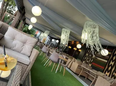 Omnia Shisha Lounge