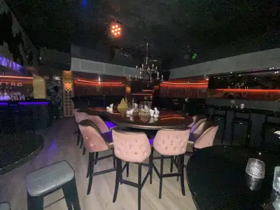 Quattro Piano Bar