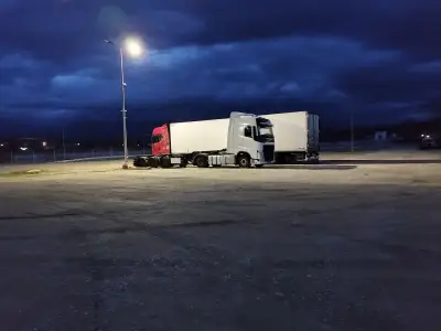 TIR WASH TIR PARKING